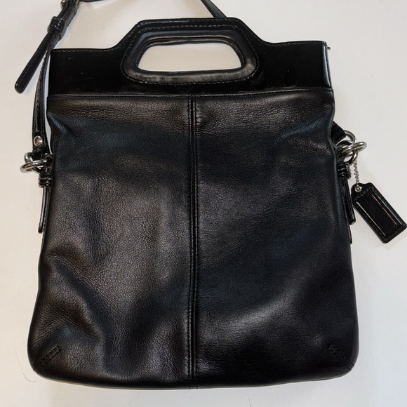 COACH BAG VINTAGE TOTE BAG WITH CROSSBODY STRAP PATENT LEATHER ON TOP BY HANDLE - Picture 2 of 9